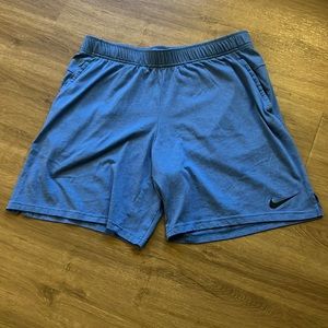 NWOT  NIKE STANDARD FIT, DRI-FIT MENS BLUE  SHORTS sz XL